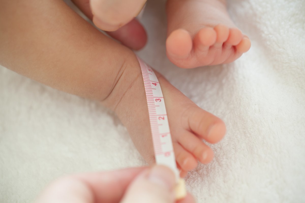 4歳の足のサイズと測り方を紹介 子供に合わせた靴選びのポイントとは 保育園が探せる 口コミ情報サイト 保育地図